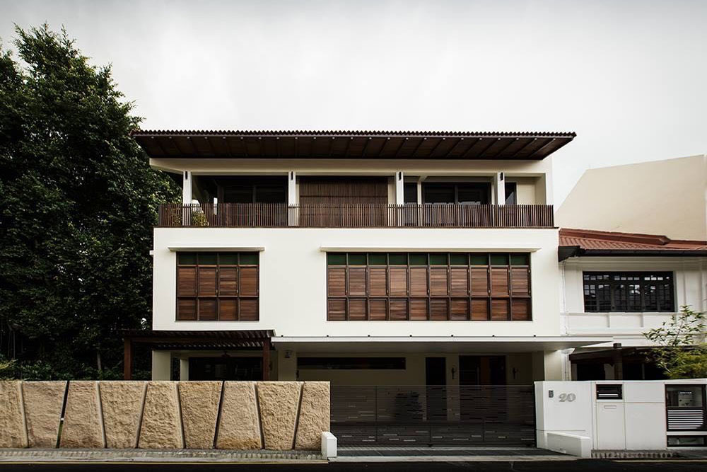 Residential home uses Breezway louvres with timber blades